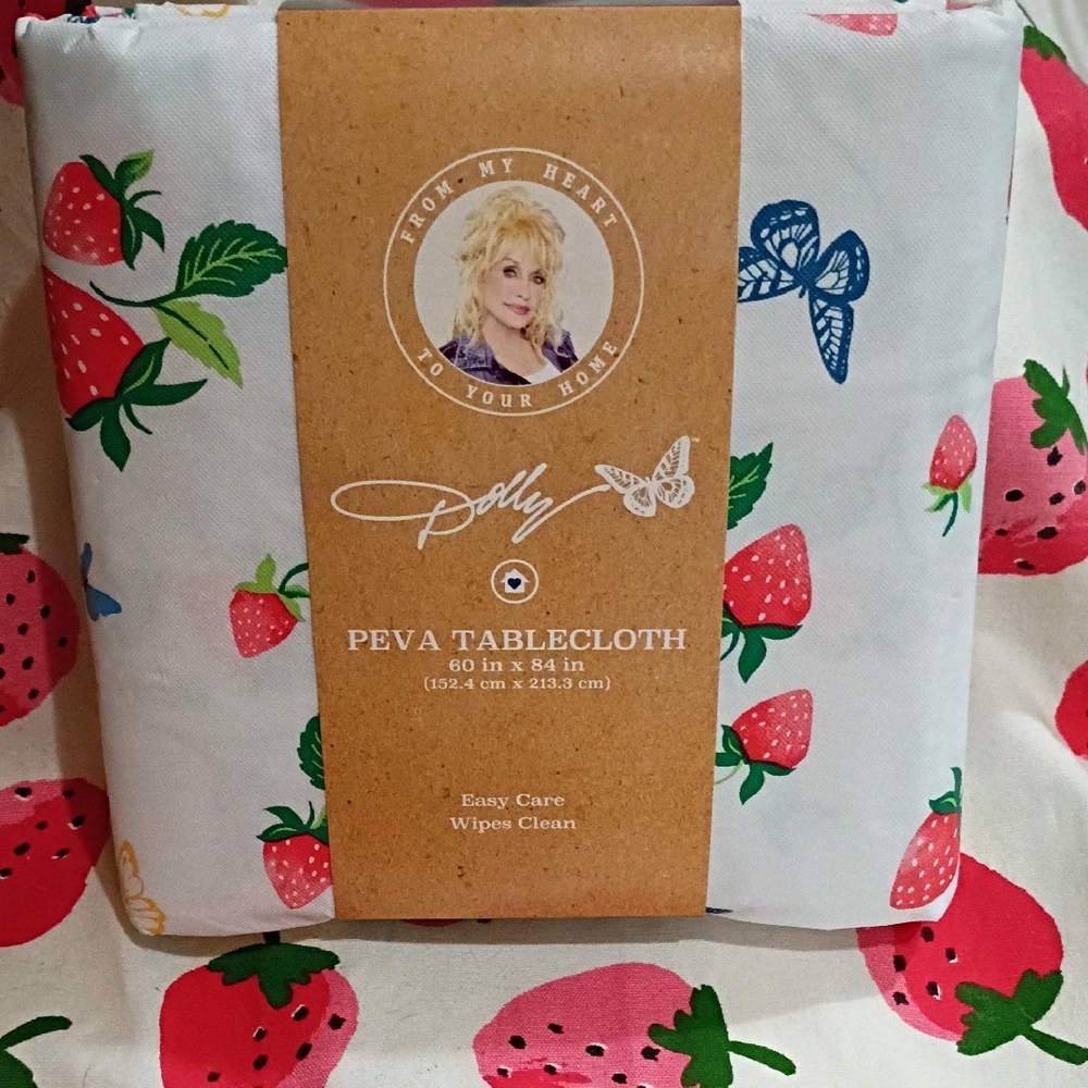 NWT Dolly Parton Strawberry Tablecloth